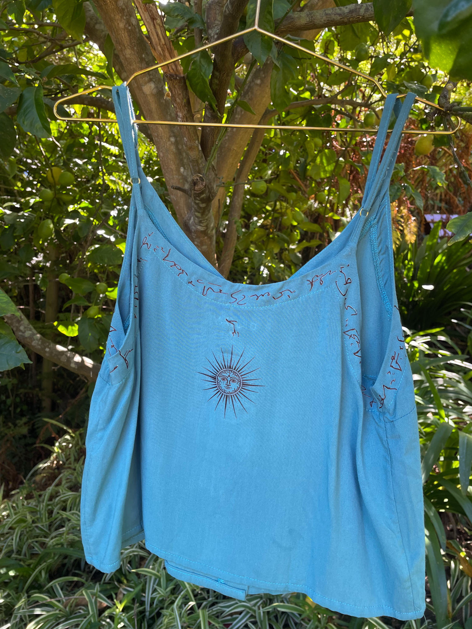 Ela | Ocean -  Brown Writing & Sun / Top